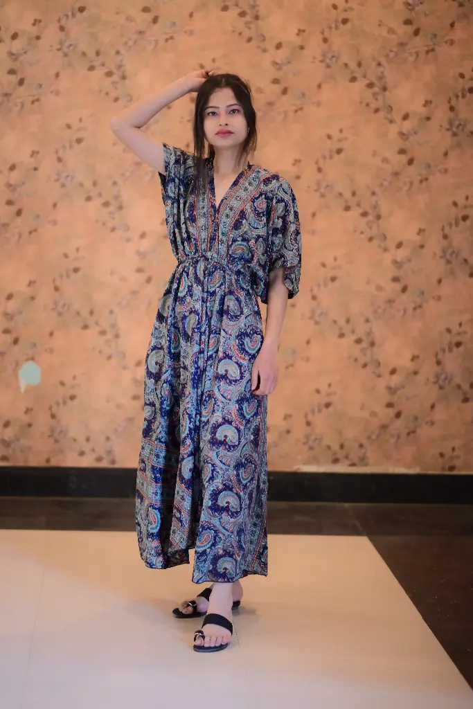 Bohemian V-Neck Maxi Dress – Effortless Elegance with a Vintage Charm
